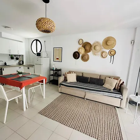 Apartman Cristianos 1-bedroom Apartment, Swimming Pool *