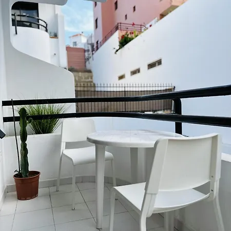 Cristianos 1-bedroom Apartment, Swimming Pool * Los Cristianos